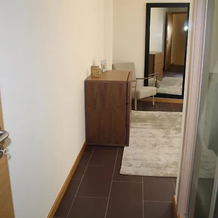 V2 Patroves Apartment *